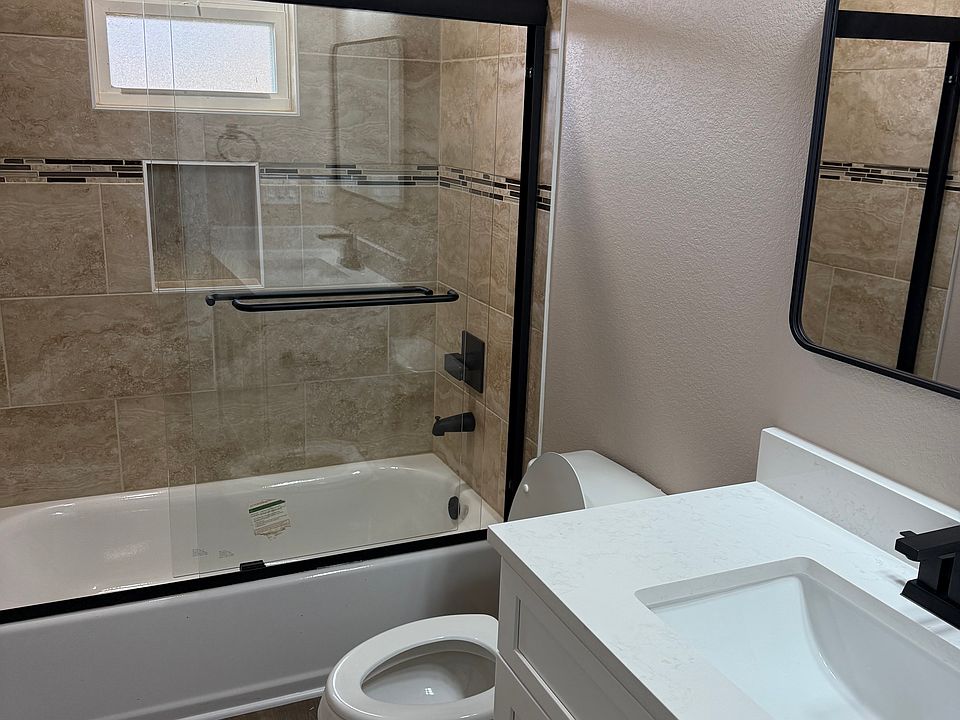 Full bath double vanity