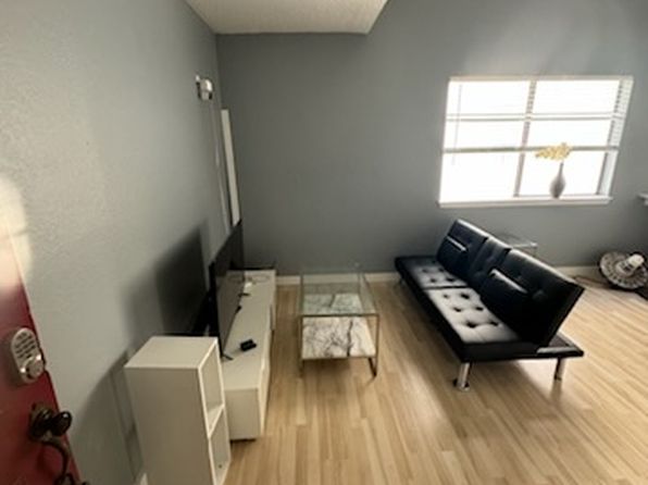 708 Graham Pl APT 203