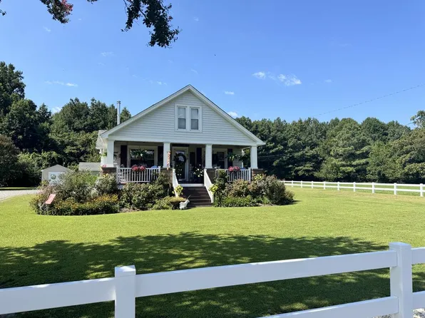 478 Johns Neck Rd, Weems, VA 22576