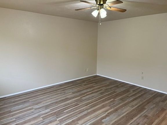 5th image of 1014-1016 E Crown Ave
