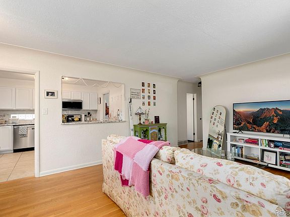 4th image of 3765 & 3767 Yates Street