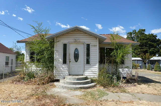 1220 S 10th Ave photo 1