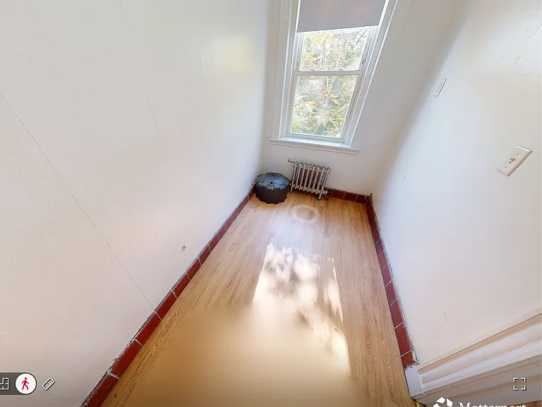 70 Chiswick Rd #12 — Photo 5