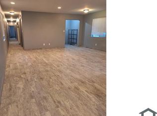 10915 S Main St, Los Angeles, CA 90061