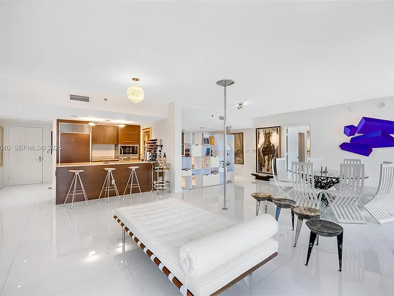 475 Brickell Ave #712-714 — Photo 3