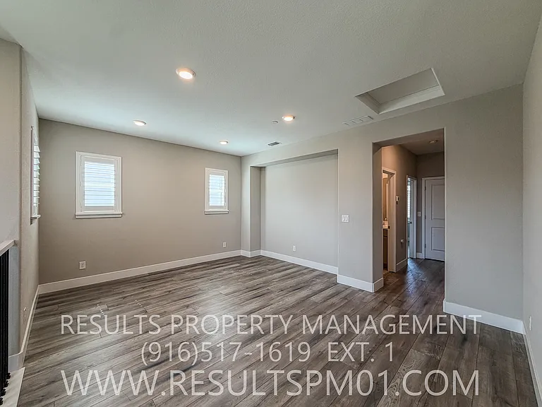 587 River St — Photo 39