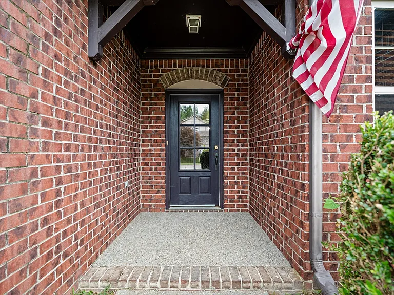 1102 Achiever Cir — Photo 2