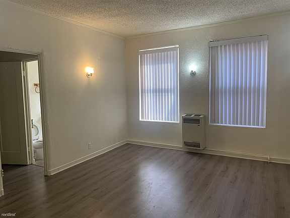 3rd image of 2975 Leeward Ave