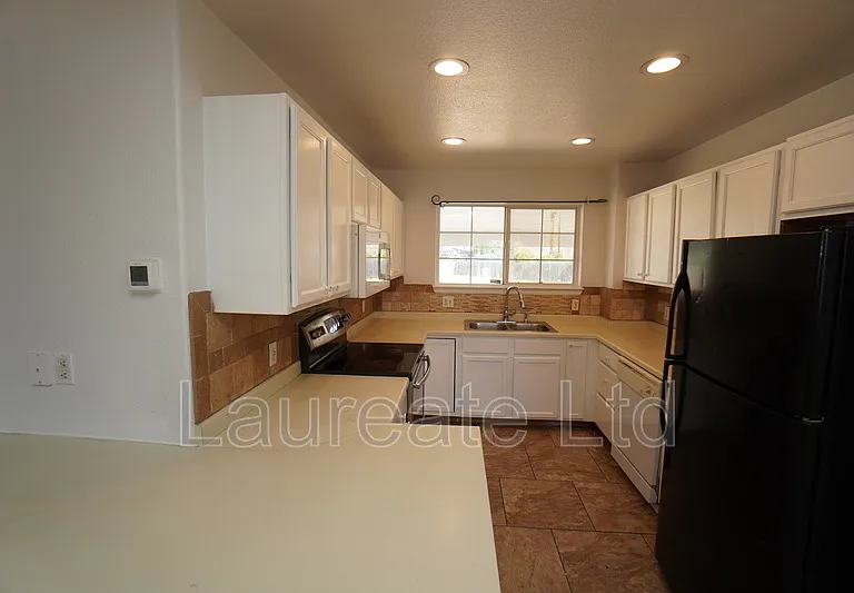 4776 Blackhawk Way — Photo 5