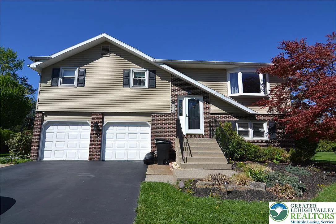 Building Photo - 3071 Athena Dr