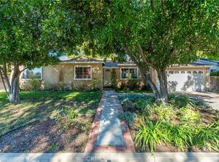 18725 Bassett St, Reseda, CA 91335