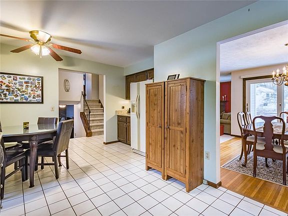 3rd image of 3 Winthrop Way
