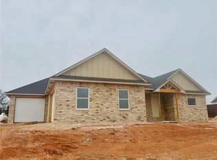 1236 Twin Oaks Dr, Blanchard, OK 73010