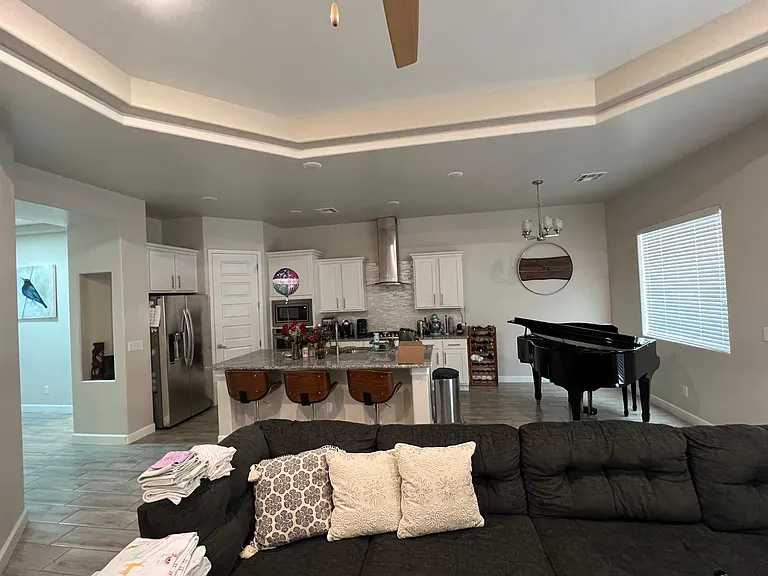 6853 Cassini Ave — Photo 4