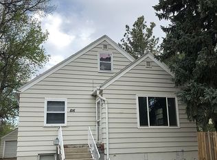 816 7th Ave NE, Minot, ND 58703