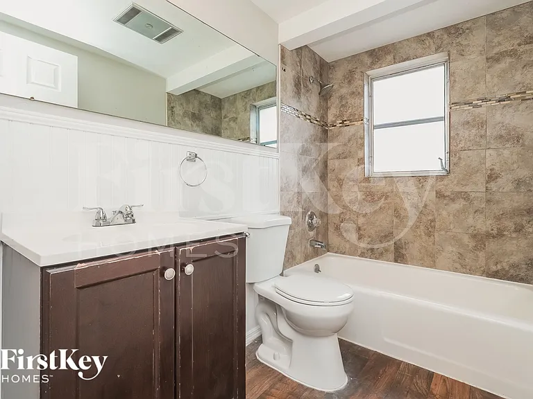 7915 Foxbloom Dr — Photo 14