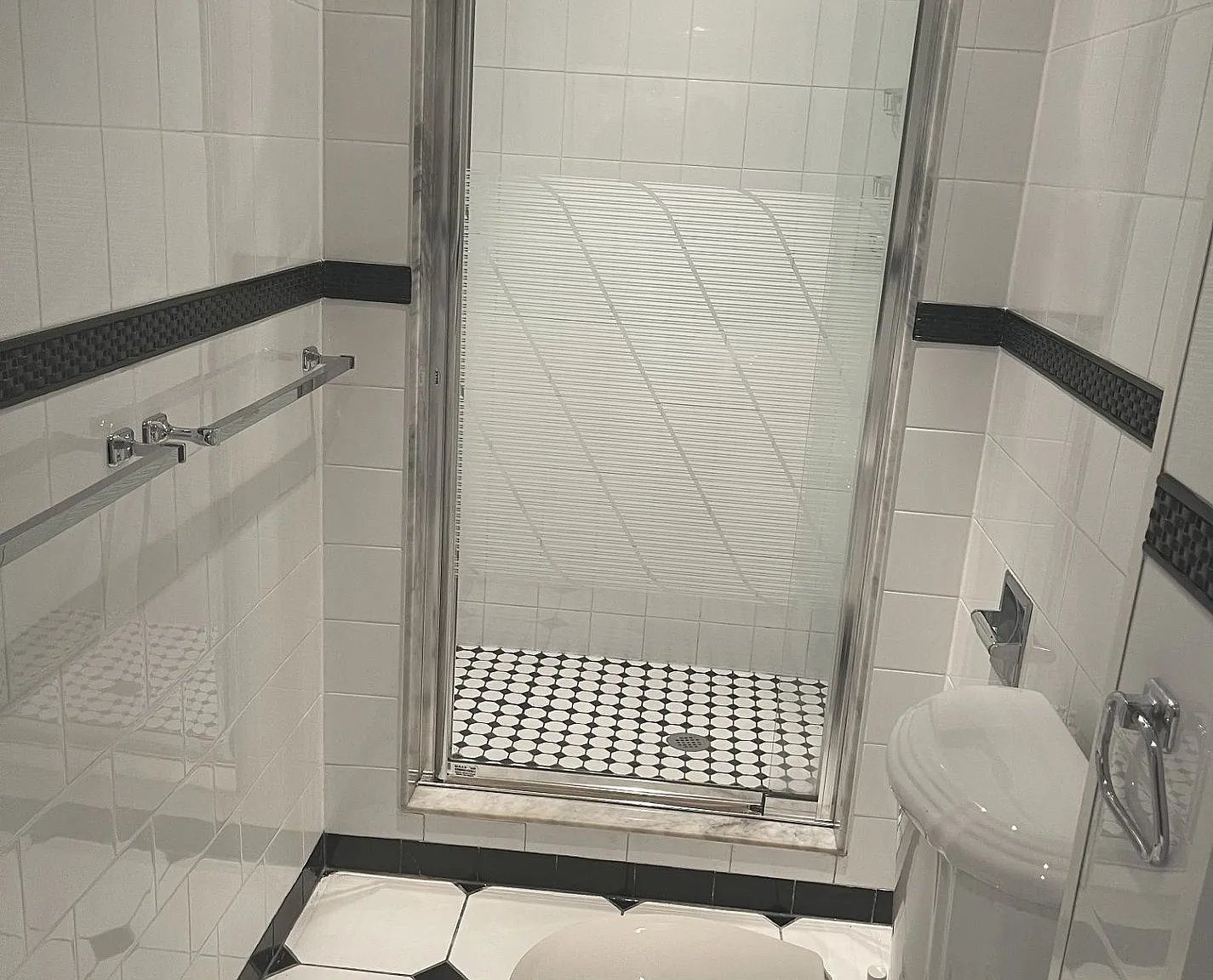 2 bed, $2,400 — Photo 4