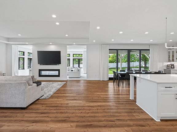 4th image of 5717 W 68th St