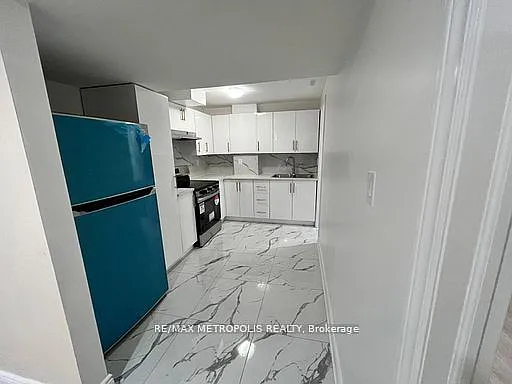 1335 Aldsworth Cres #BASEMENT — Photo 12