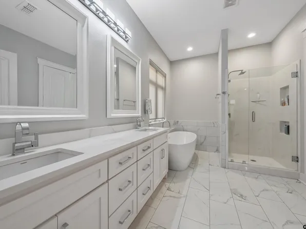 14611 Twin Pines Ln, Lindale, TX 75771