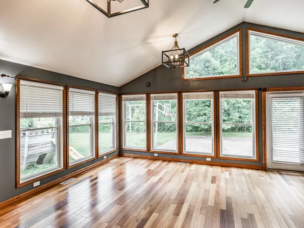 127 Sam Davis Dr, Springfield, TN 37172