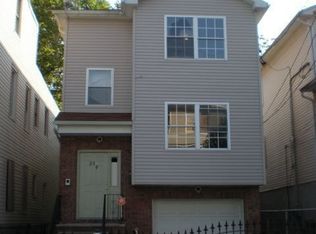 836 S 18th St, Newark, NJ 07108