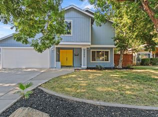 1585 Woodridge Oak Way, Sacramento, CA