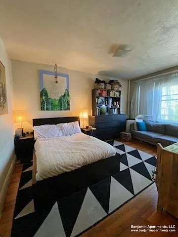 Studio, $2,275 — Photo 2
