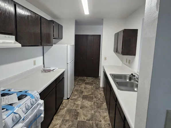 306 E South St, Caledonia, MN