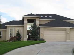 15703 Grandview Ln, Kennewick, WA 99338