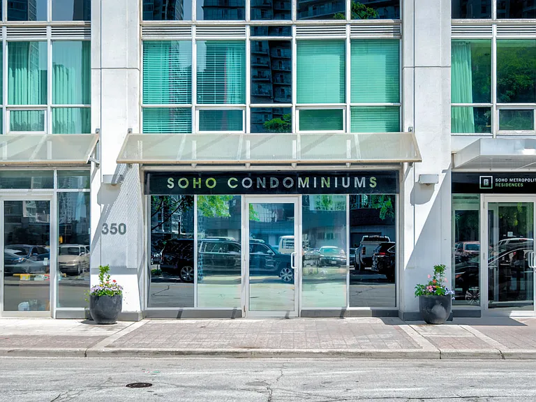 350 Wellington St W #214 — Photo 2