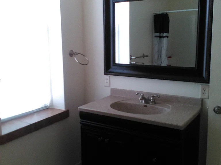 713 Avenue E #3 — Photo 2