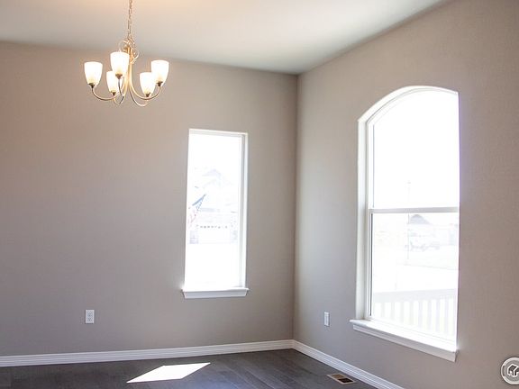 4th image of 1816 Paley Dr