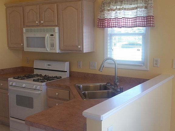 5th image of 149 Gleneagle Dr
