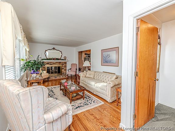 5th image of 820 Primrose Ln