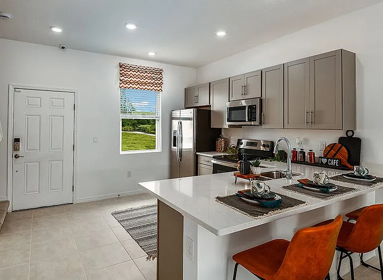 8877 Daybreak St — Photo 6