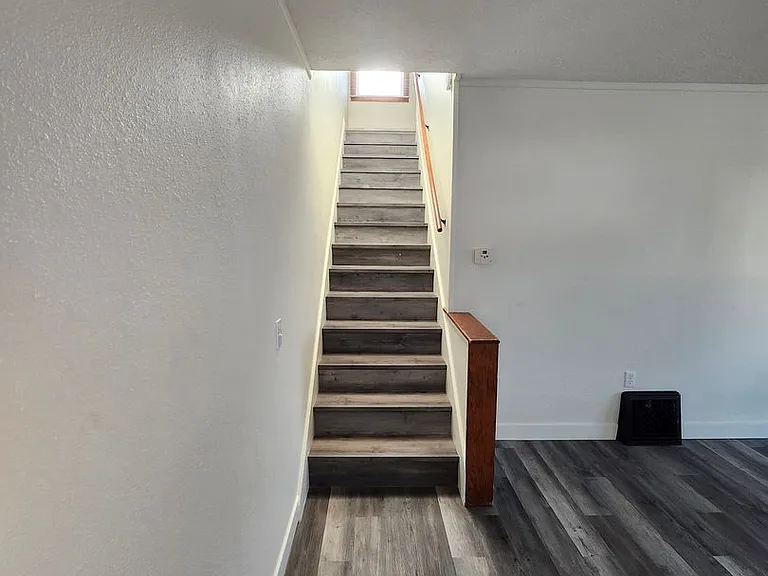 1500 Thayer Dr — Photo 15