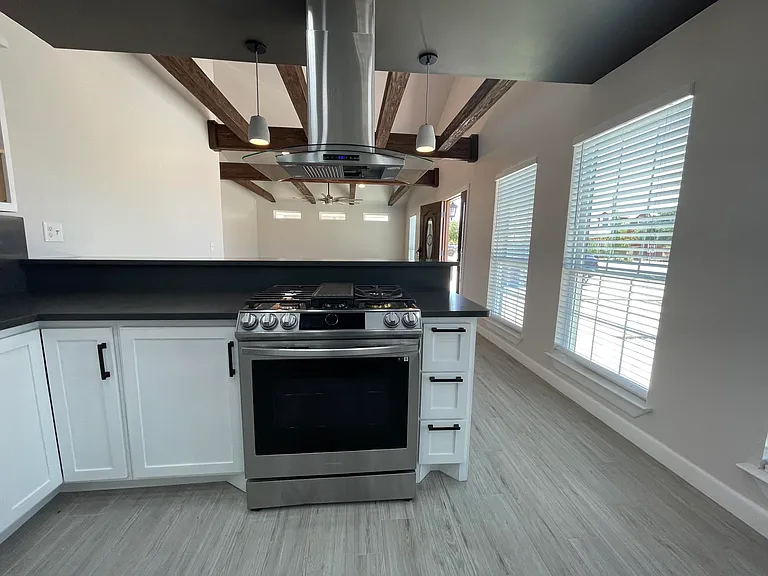 330 Plantation — Photo 11