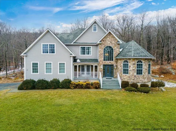 10 Schneller Lane, Pine Bush, NY 12566