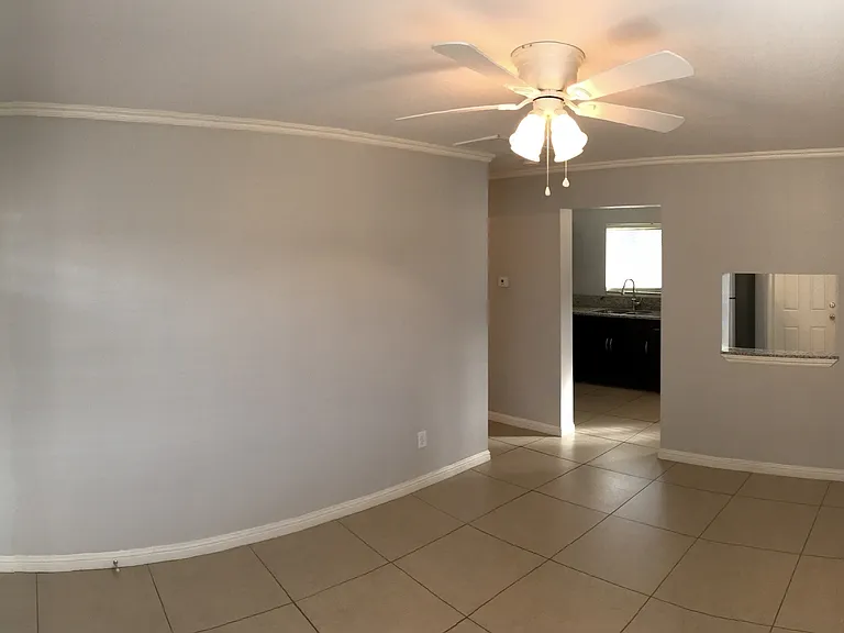1123 S Casino Center Blvd — Photo 5