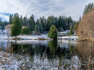 1165 Honeymoon Lake Dr, Greenbank, WA 98253