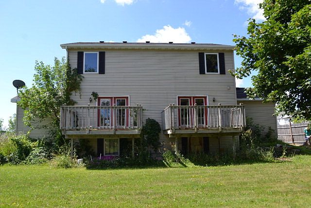 2nd image of 608 W Walnut Dr