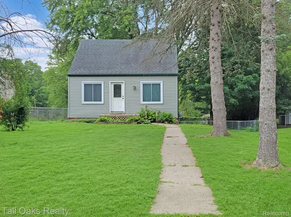 5178 Green Arbor Dr, Genesee, MI 48437