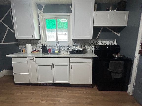 5th image of 618 McMahon Ave