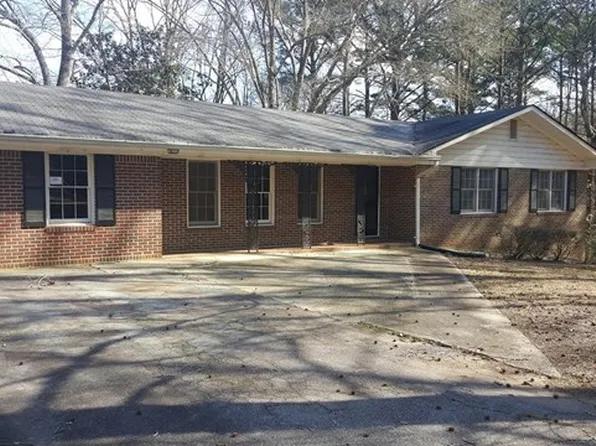 667 Woodland Brook Dr, Tallapoosa, GA 30176