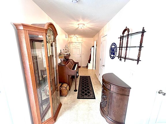 4th image of 6547 Oak Crest Dr