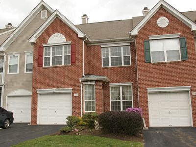 1905 S Branch Dr, Whitehouse Station, NJ, 08889