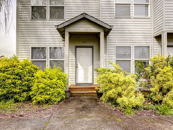 2nd image of 997 SE 13th Ave