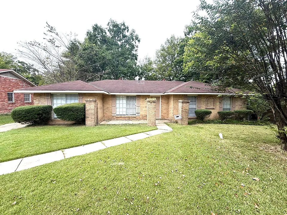 2108 E Aberdeen Dr