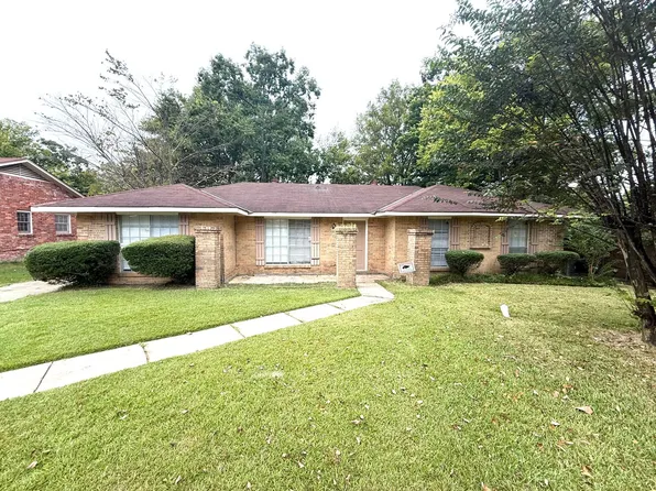 2108 E Aberdeen Dr, Montgomery, AL 36116